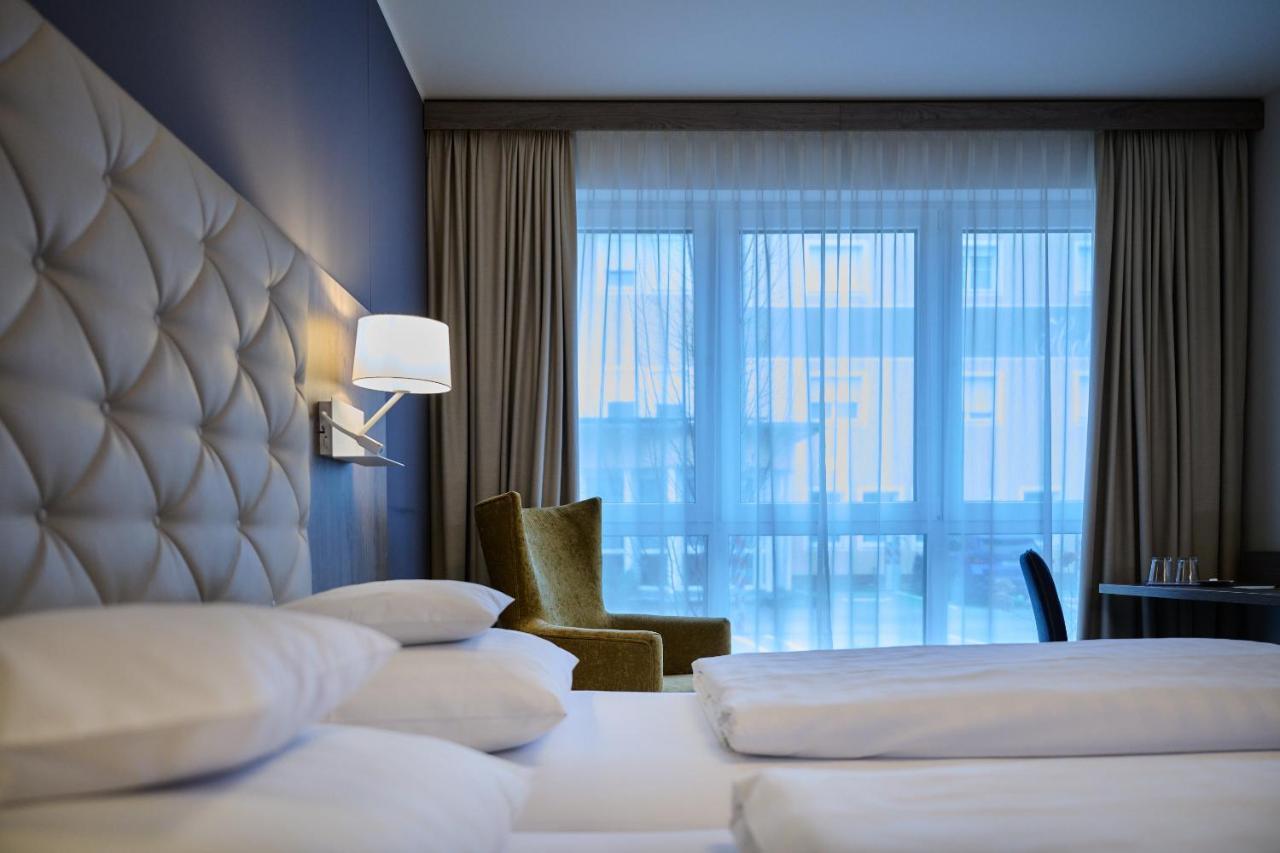 Hotel Am See Neutraubling Zewnętrze zdjęcie