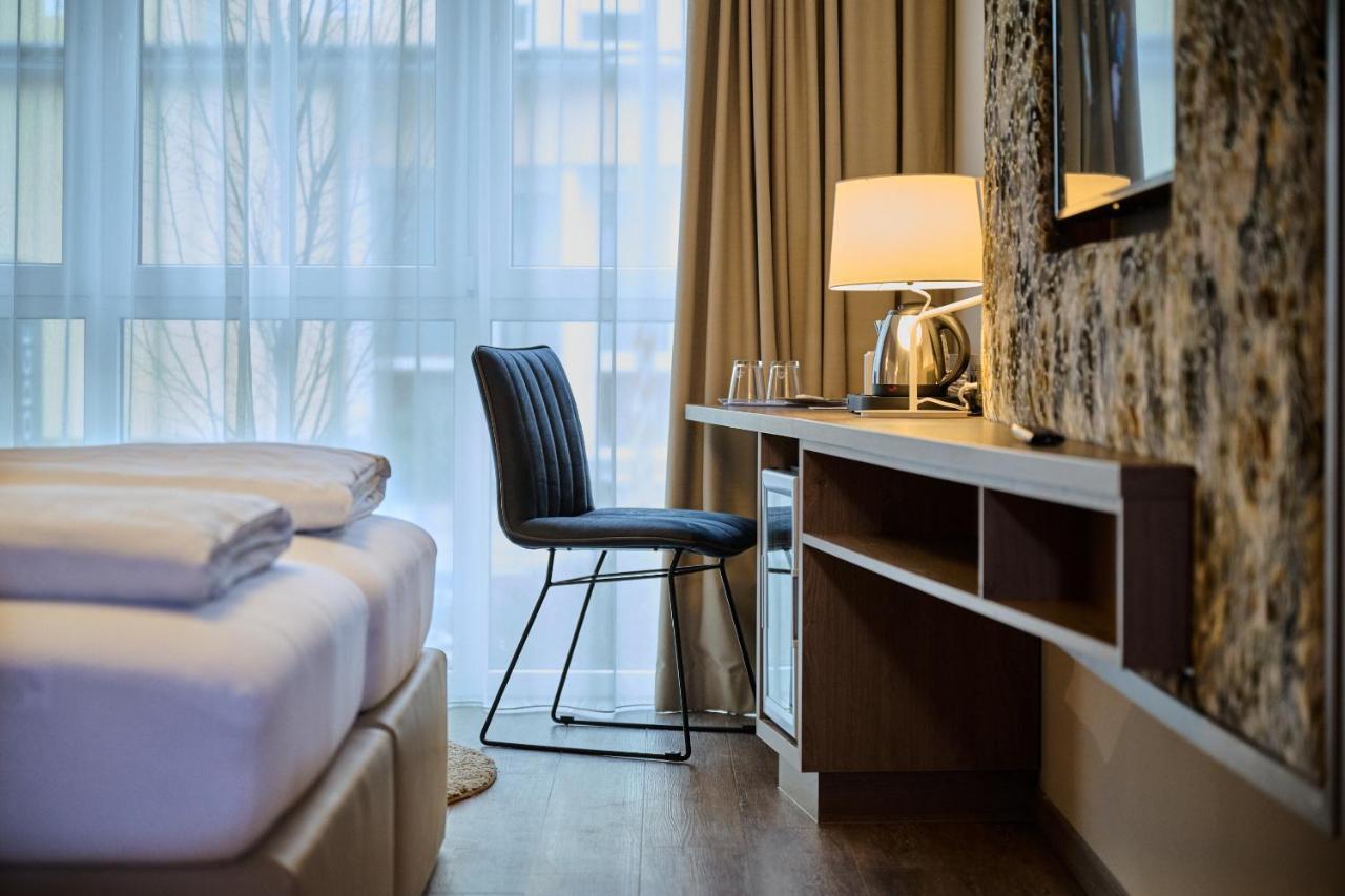 Hotel Am See Neutraubling Zewnętrze zdjęcie