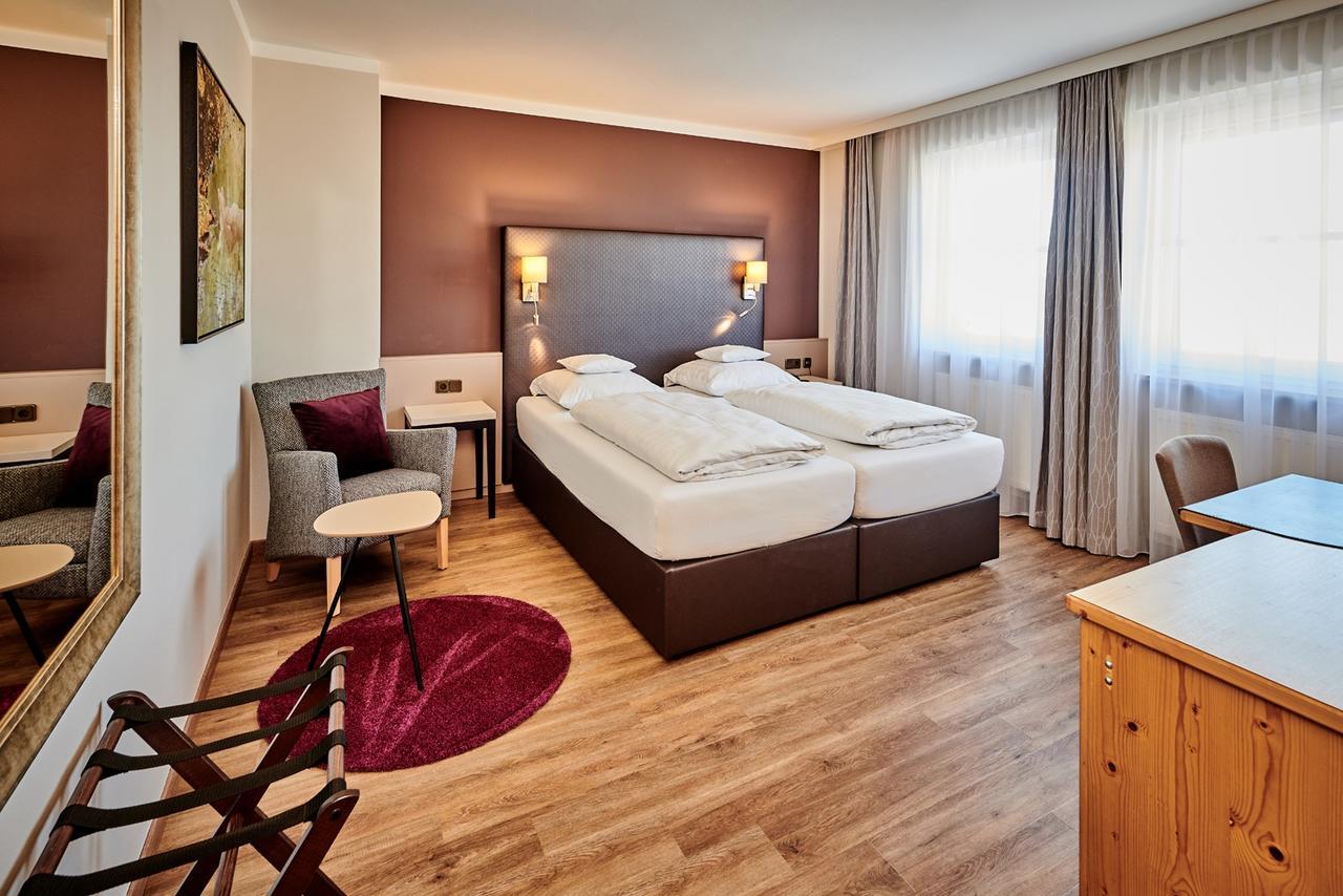Hotel Am See Neutraubling Zewnętrze zdjęcie