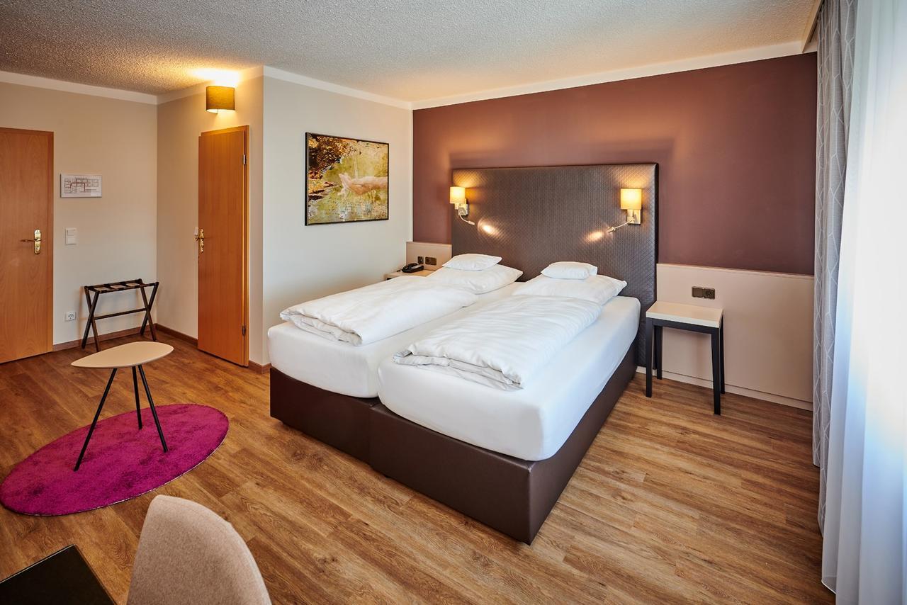 Hotel Am See Neutraubling Zewnętrze zdjęcie